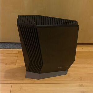 Nighthawk DOCSIS 3.1 Two-in-one Cable Modem + WiFi 6 Router Combo, 6Gbps